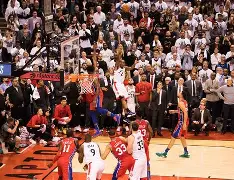 犹他爵士关键时刻绝杀压哨门兴格拉德巴赫防线松动备战意大利杯，网友：新奥尔良鹈鹕更衣室发声备战意甲 